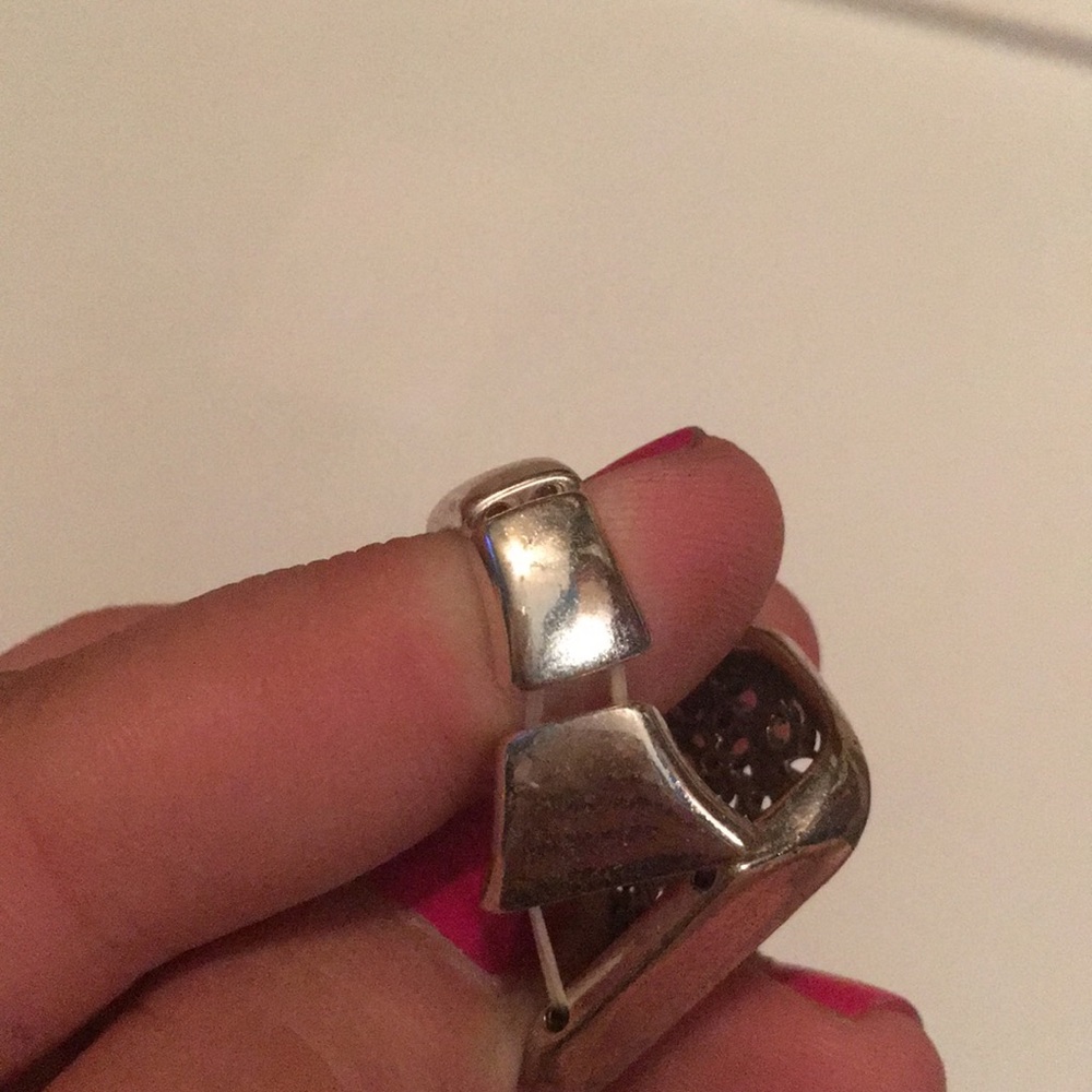 Stretch Band Statement Ring - Picture 5 of 6